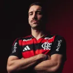 Icone ACIMA DE TUDO RUBRO NEGRO