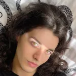 Icone Meninos do cabelo comprido